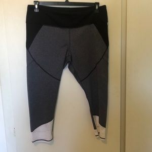 Lucy Workout Capris